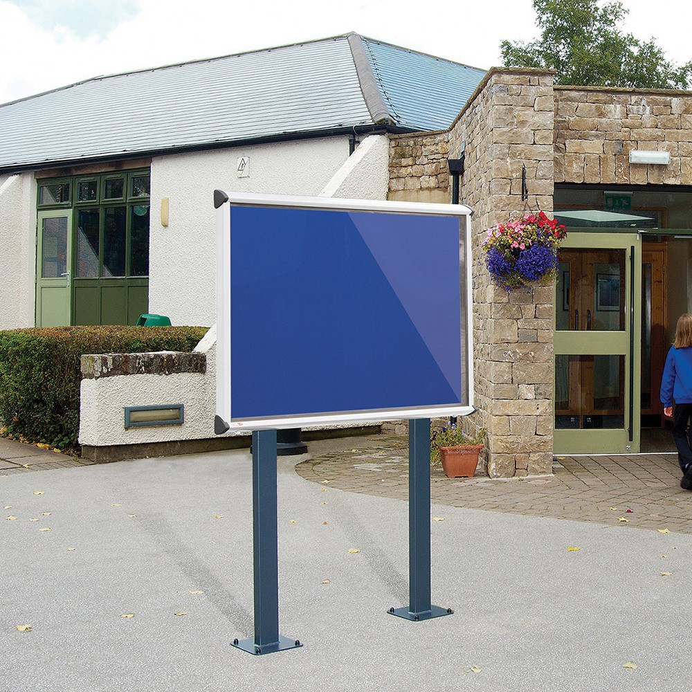 Shield Exterior Showcase - Surface Mounted Posts Shield Exterior Showcase - Surface Mounted Posts