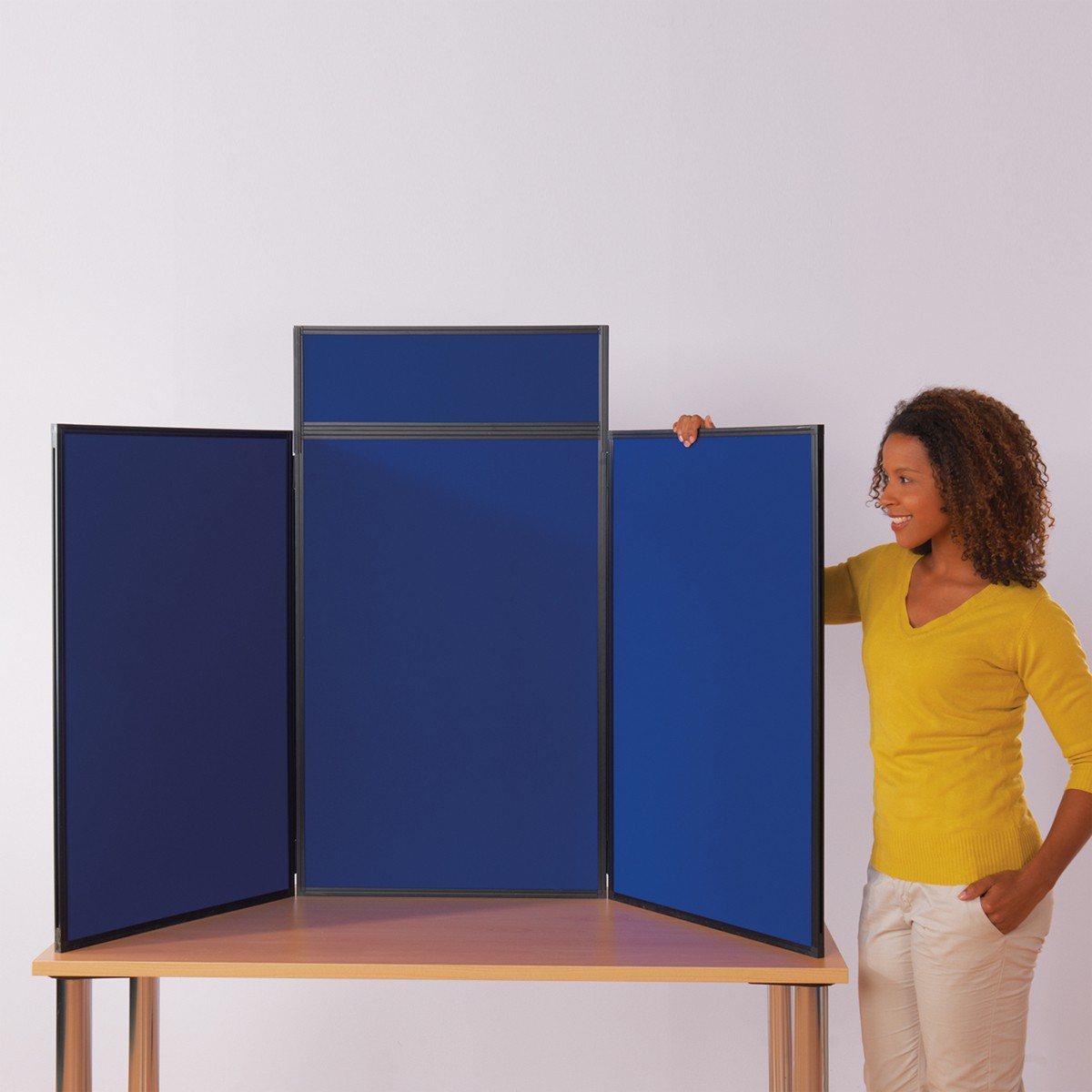 BusyFold Light Tabletop Display - Portrait BusyFold Light Tabletop Display - Portrait